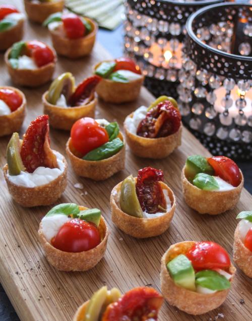 Easy Peasy Tomato Canapés
