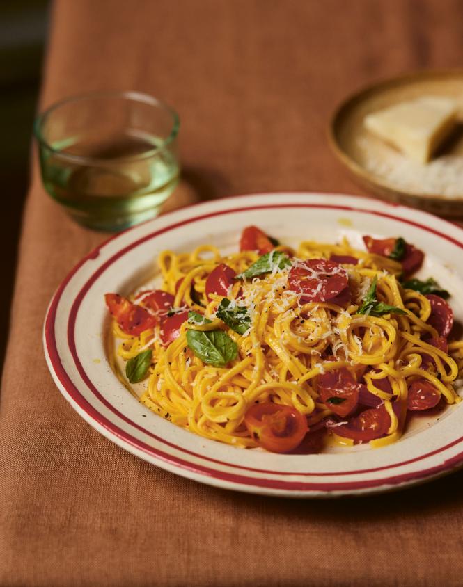Spaghetti Alla Chitarra with No-Cook Tomato Sauce 