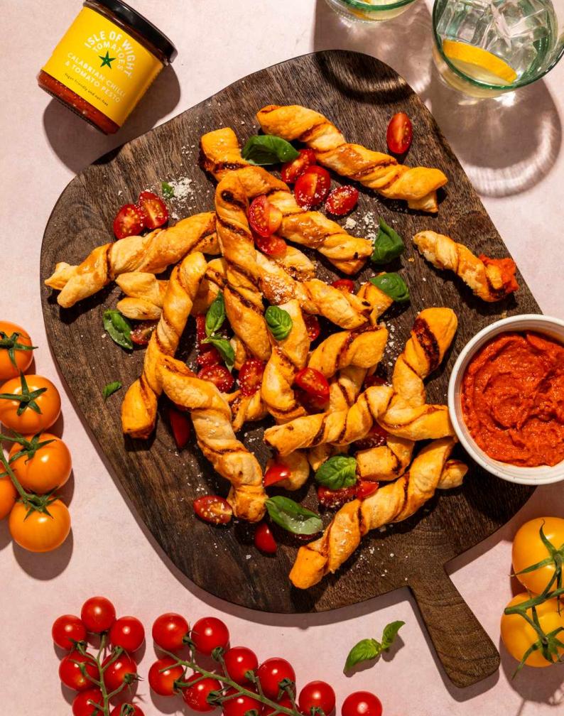 Calabrian Chilli & Tomato Pesto & Parmesan Cheese Straws